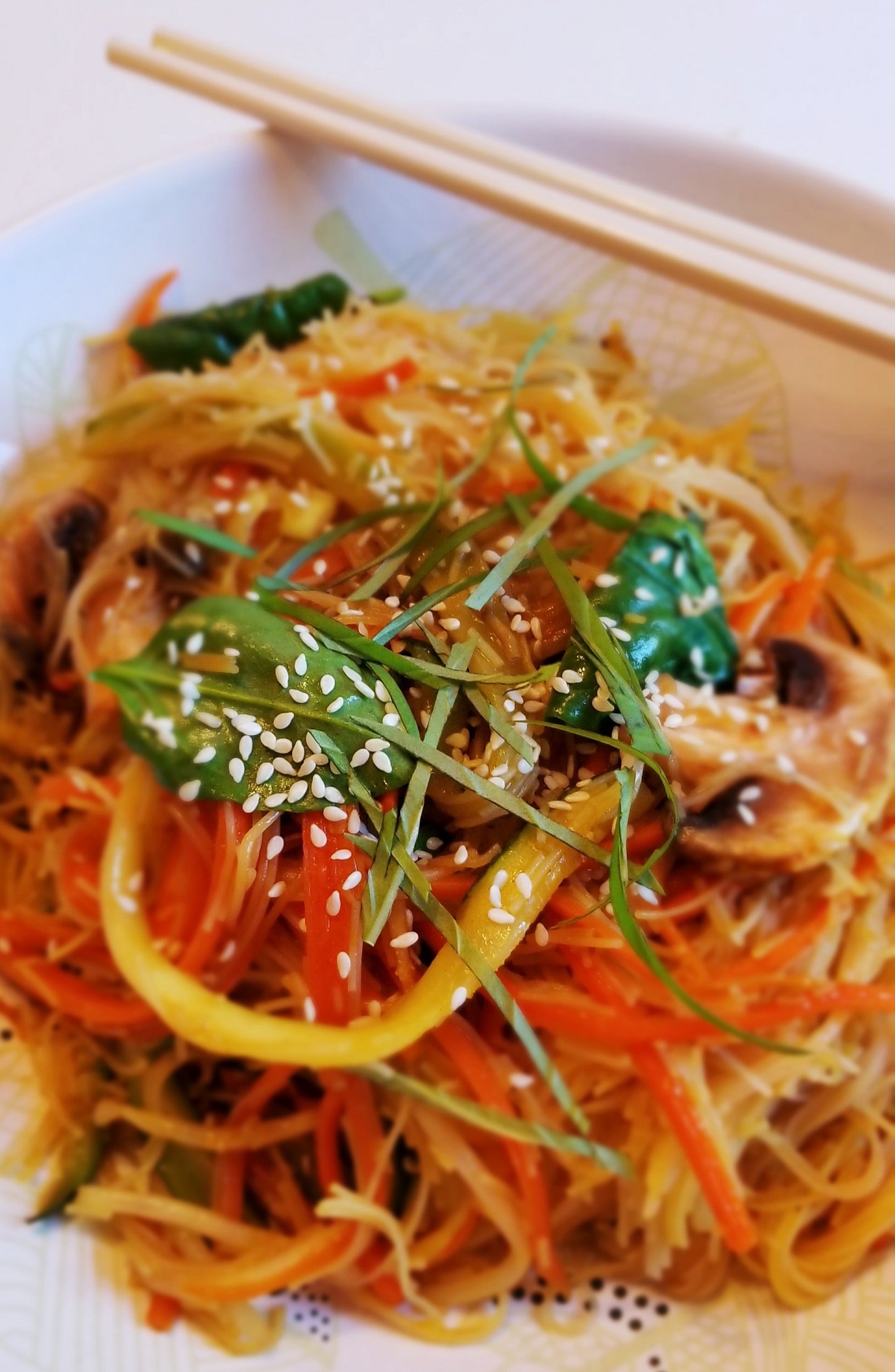 Nouille de riz sauté à l’asiatique – Le goût au rendez-vous
